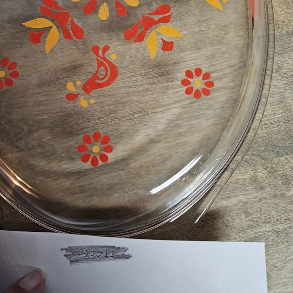 Pyrex Friendship Casserole Dish and Lid 2.5 QT Vintage - Picture 7 of 8